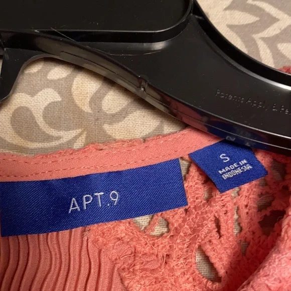 NWT!!!   APT 9 PLEAT LACE TOP.  Sz S - Picture 7 of 10